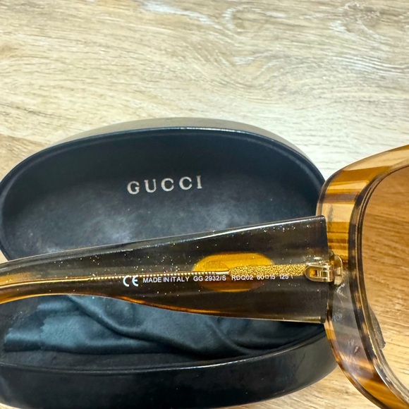 Gucci brown and beige acetate glitter sunglasses - Picture 3 of 9